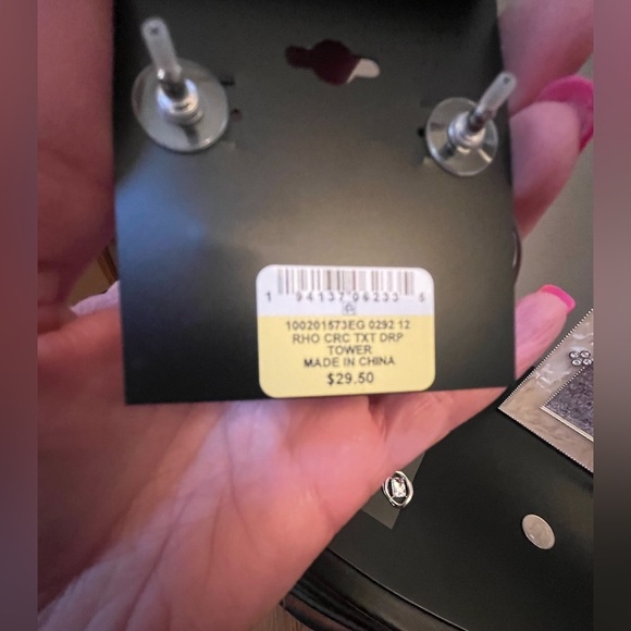 New! INC Large Silver Fashion Jewelry Earrings Circular Pattern Pierced - Picture 7 of 7